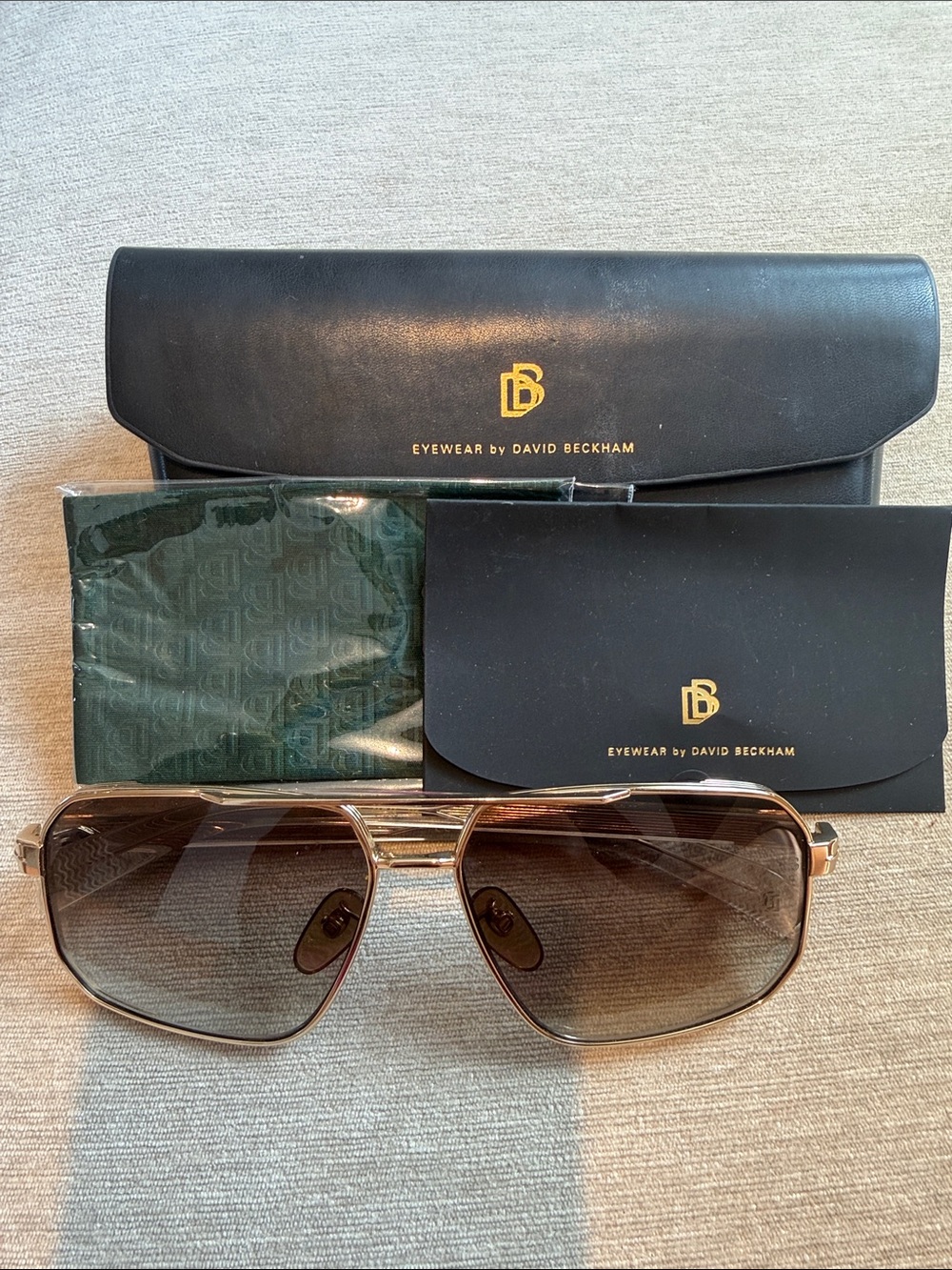 David Beckham Women’s Brown Gradient Aviator Sunglasses